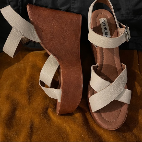 Wedge - Picture 2 of 2